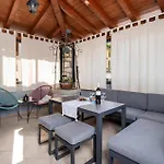 4 Bedroom Awesome In Vlasici - Kršan