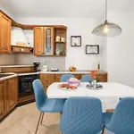 4 Bedroom Awesome In Vlasici - *