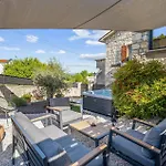 4 Bedroom Awesome In Vlasici - 別荘 Kršan