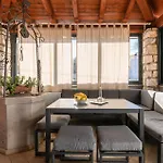 4 Bedroom Awesome In Vlasici -