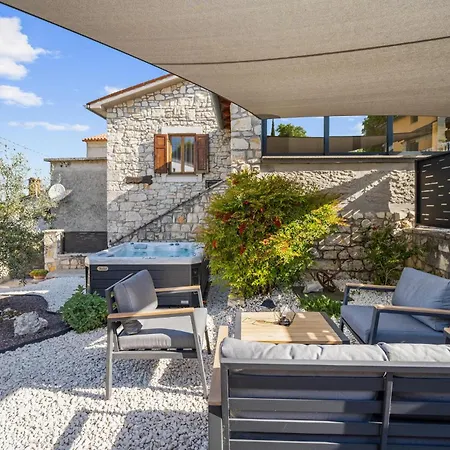 4 Bedroom Stunning In Vlasici - *