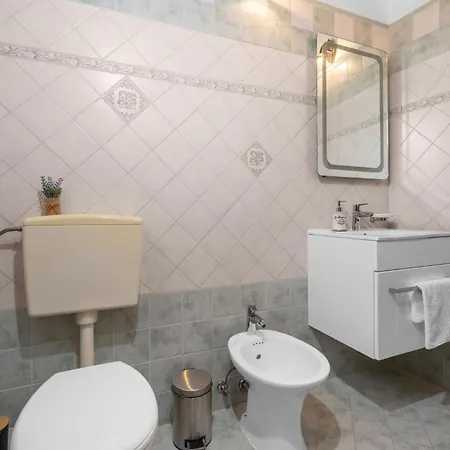 4 Bedroom Stunning In Vlasici - * Krsan