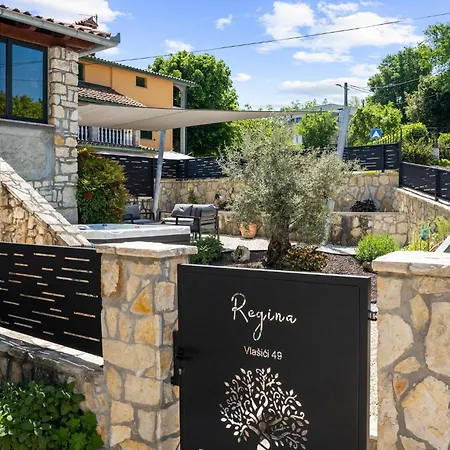 4 Bedroom Stunning In Vlasici - Holiday home Krsan
