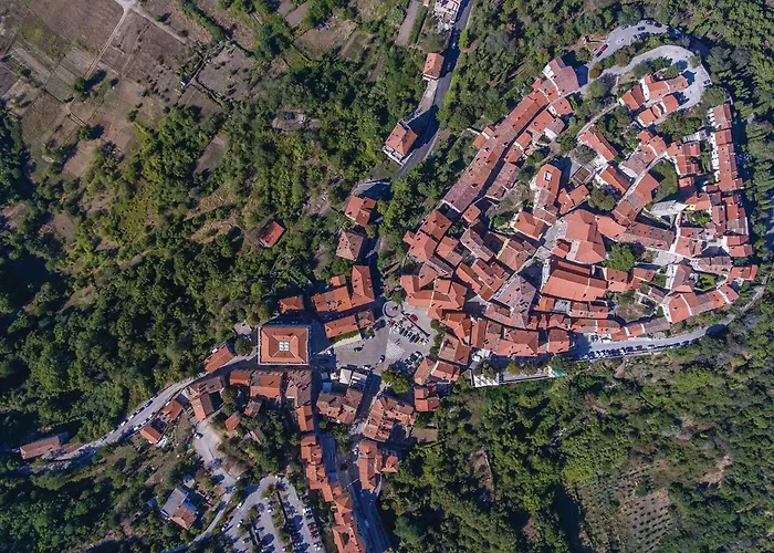 Σπίτι διακοπών 4 Bedroom In Vlasici -